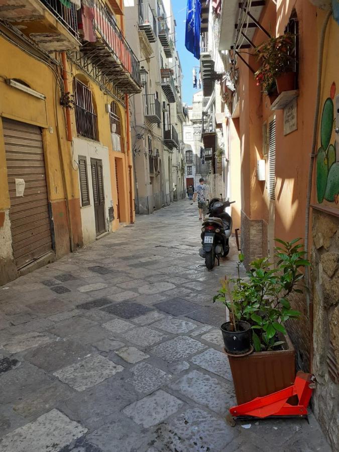 Casa Vacanza Mercato Ballaro' Palermo Exterior foto